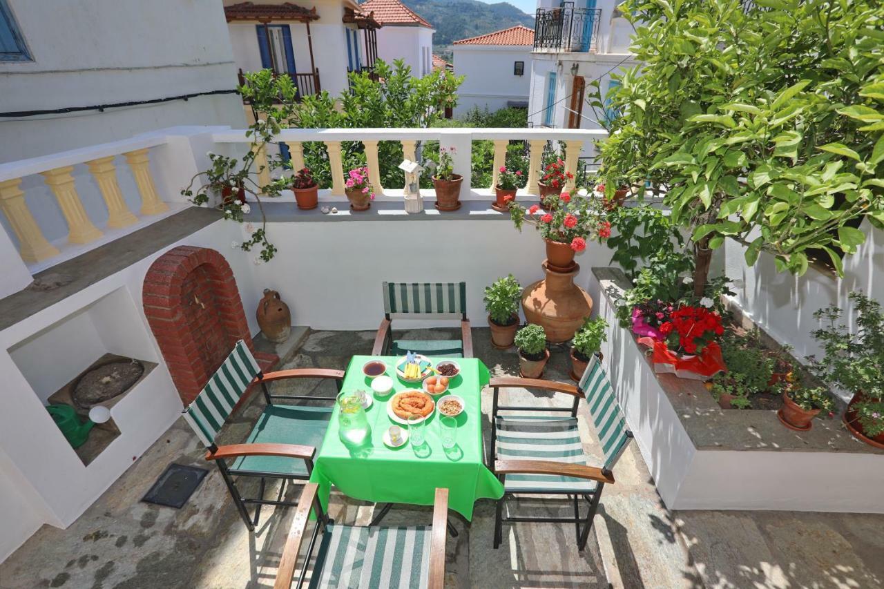 Casa Al Pozzo Villa Skopelos Town Exterior photo